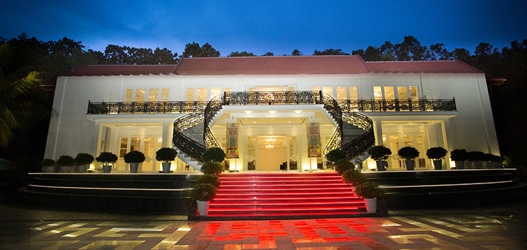 Royal Hotel And Healthcare Resort Quy Nhơn