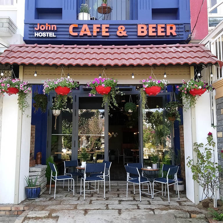 Hostel-John Cafe and Beer Homestay Đà Lạt