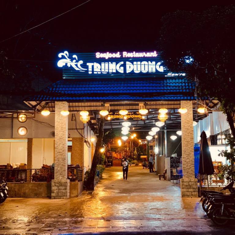 Nhà hàng hải sản Trùng Dương Marina