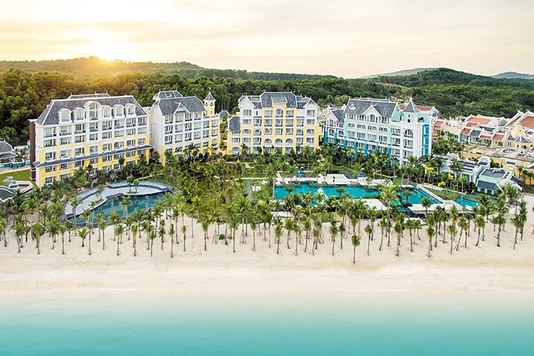 Resort Phú Quốc sát biển