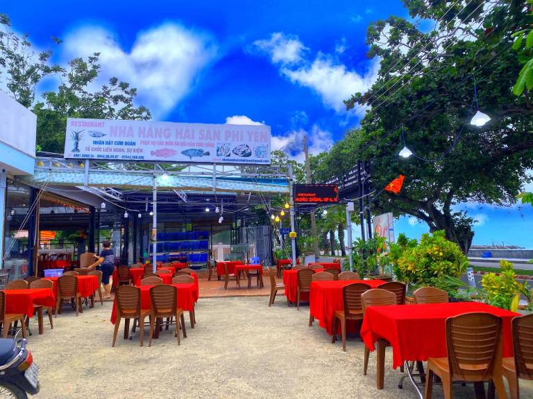 Nhà hàng hải sản tại Côn Đảo