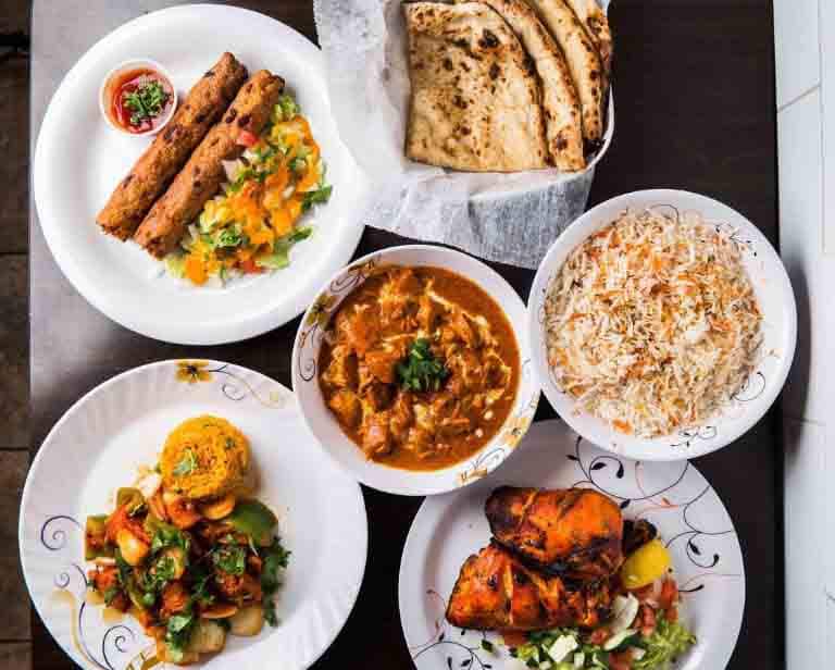 Taj Grill Indian Restaurant chuyên phục vụ các món ăn Ấn Độ