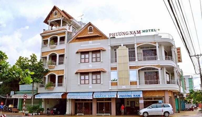 Khách sạn Phương Nam là địa chỉ thuê xe máy Cao Lãnh - Sa Đéc Đồng Tháp được nhiều khách hàng tin tưởng.