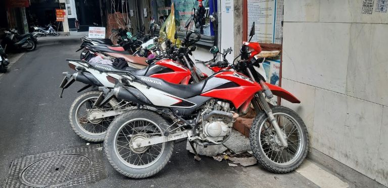 Cửa hàng 13535 Motorbike Rental Hanoi