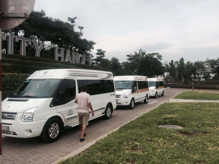 Xe limousine Ninh Bình Quảng Ninh được nhiều người đánh giá là có dàn nhân viên nhiệt tình