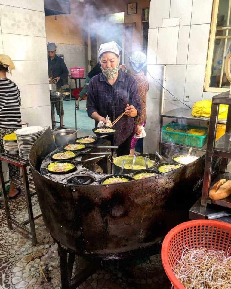 Bánh xèo bà Dưỡng – Quán ăn vặt siêu hot tại Đà Nẵng