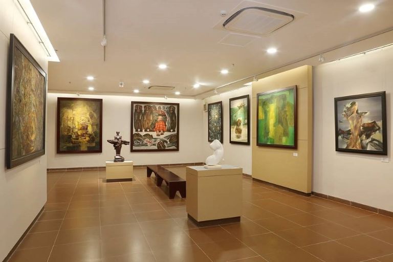 Bảo tàng Đà Nẵng được trang bị hệ thống ánh sáng hiện đại, tạo điều kiện để các du khách tham quan, chụp ảnh lưu niệm