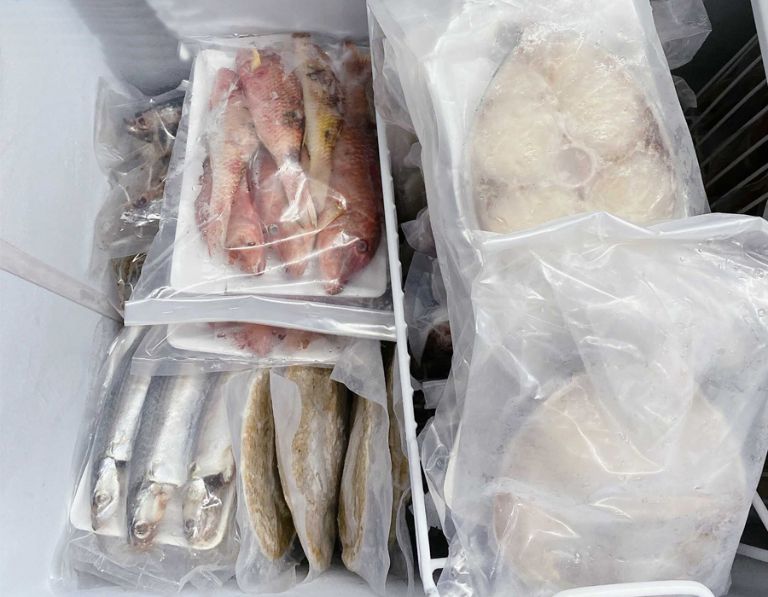 Bảo quản hải sản trong ngăn đá tủ lạnh từ 1- 2 tháng.