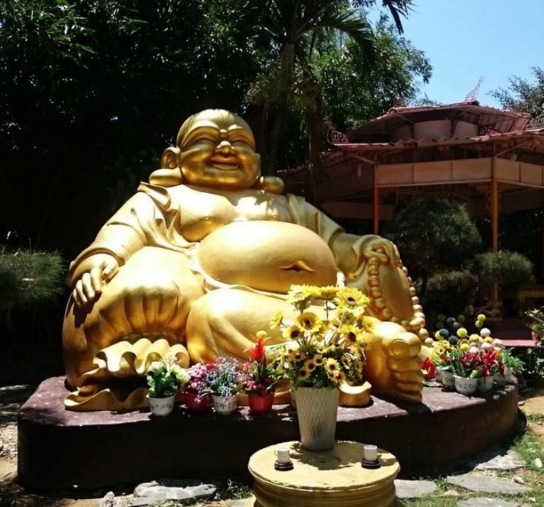 Bức tượng Phật khổng lồ tại chùa Pháp Lâm gây ấn tượng mạnh với du khách