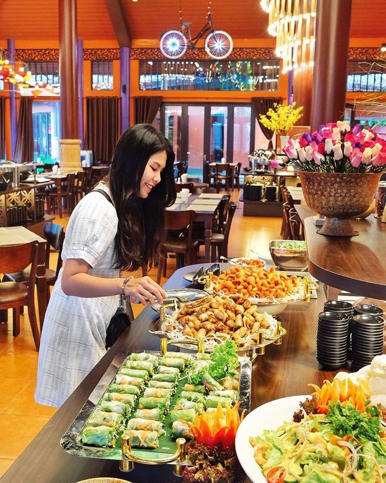 Các món ăn châu Á có hương vị thơm ngon, được trình bày đẹp mắt 