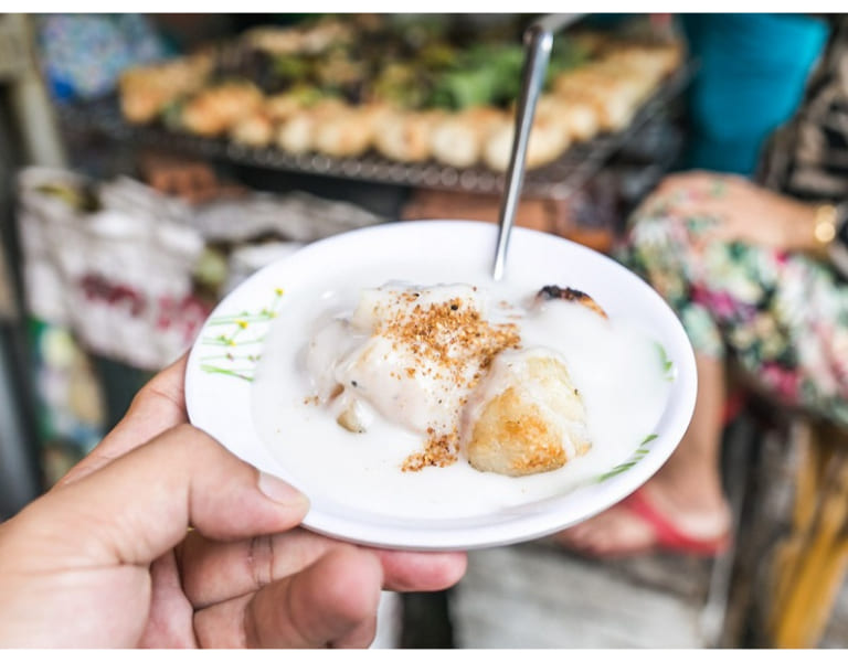 Chè chuối nướng đặc sản Đà Nẵng sẽ là món ăn làm thỏa mãn "team mê béo"