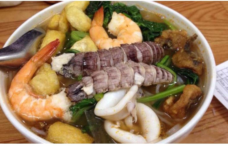Bún hải sản Đà Nẵng tươi ngon trọn vị ăn là nghiền.
