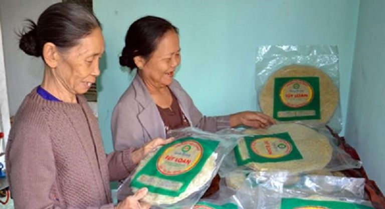 Những chiếc bánh ở làng bánh tráng Túy Loan không chỉ dừng lại với ý nghĩa mưu sinh mà là cả một nền văn hóa cổ truyền trong đó