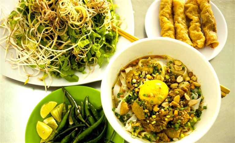 Mì Quảng Thi nổi tiếng nhất với món mì Quảng ếch khi có ếch toàn bộ là ếch đồng. 