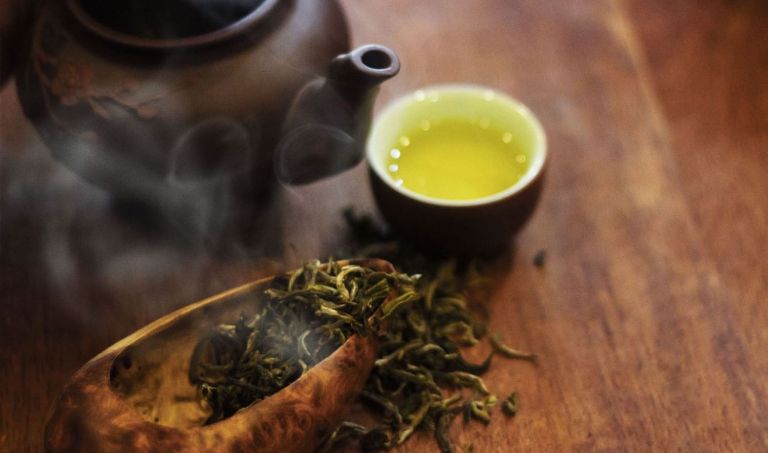 Thưởng thức trà Shan Tuyết cũng là một nghệ thuật mà những người sành trà cần phải biết 