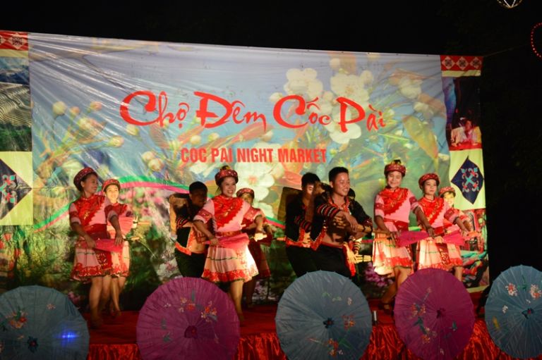 Lịch họp của chợ đêm Cốc Pài Hà Giang được cố định vào mỗi tối thứ 7 hàng tuần và sự kiện có thể thu hút tới gần 1.000 người tham dự