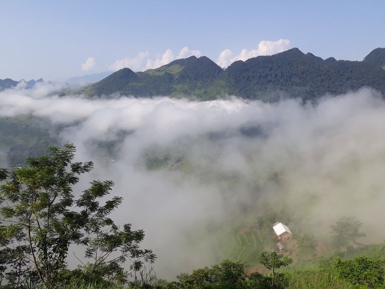 Du khách cần lựa chọn điểm điểm du lịch Hà Giang thích hợp để bắt trọn được khoảnh khắc săn mây cùng khung cảnh thiên nhiên tuyệt vời nơi đây