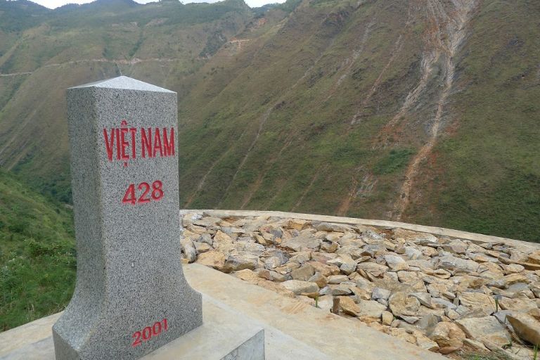 Cột mốc 428 được nhiều du khám đam mê khám phá lựa chọn là điểm đến khi đặt chân tới Hà Giang