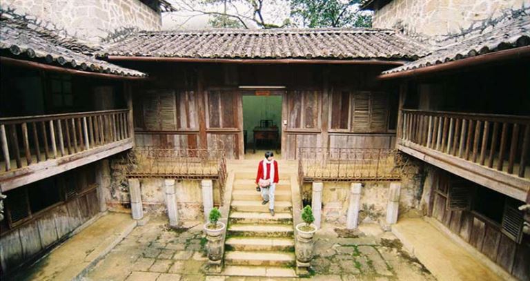 Dinh thự họ Vương Hà Giang mang một nét đẹp giản dị, gần gũi về cả kiến trúc lẫn văn hoá bên trong. 