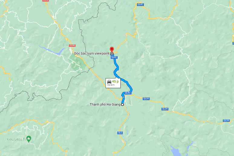 Quãng đường từ trung tâm thành phố Hà Gaing đến dốc Bắc Sum dài 32km. 