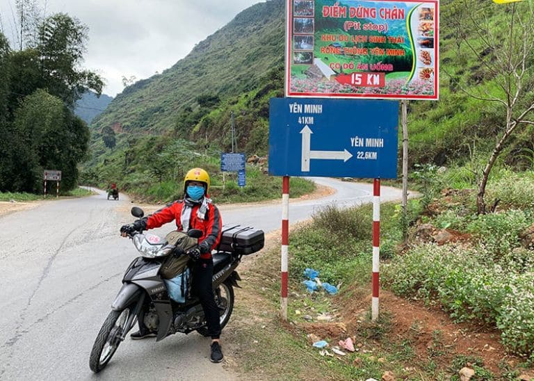Đoạn đường di chuyển từ Hà Giang tới Yên Minh không quá xa, khá phù hợp để sử dụng phương tiện cá nhân