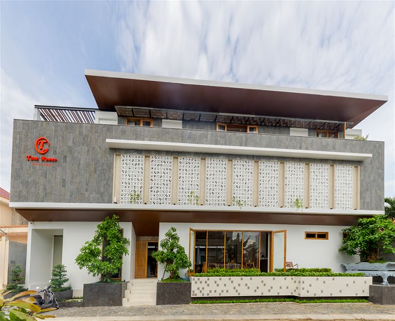 Tam House Villa được khách hàng đánh giá là một homestay có view đẹp, chất lượng phòng tốt và dịch vụ chuyên nghiệp.
