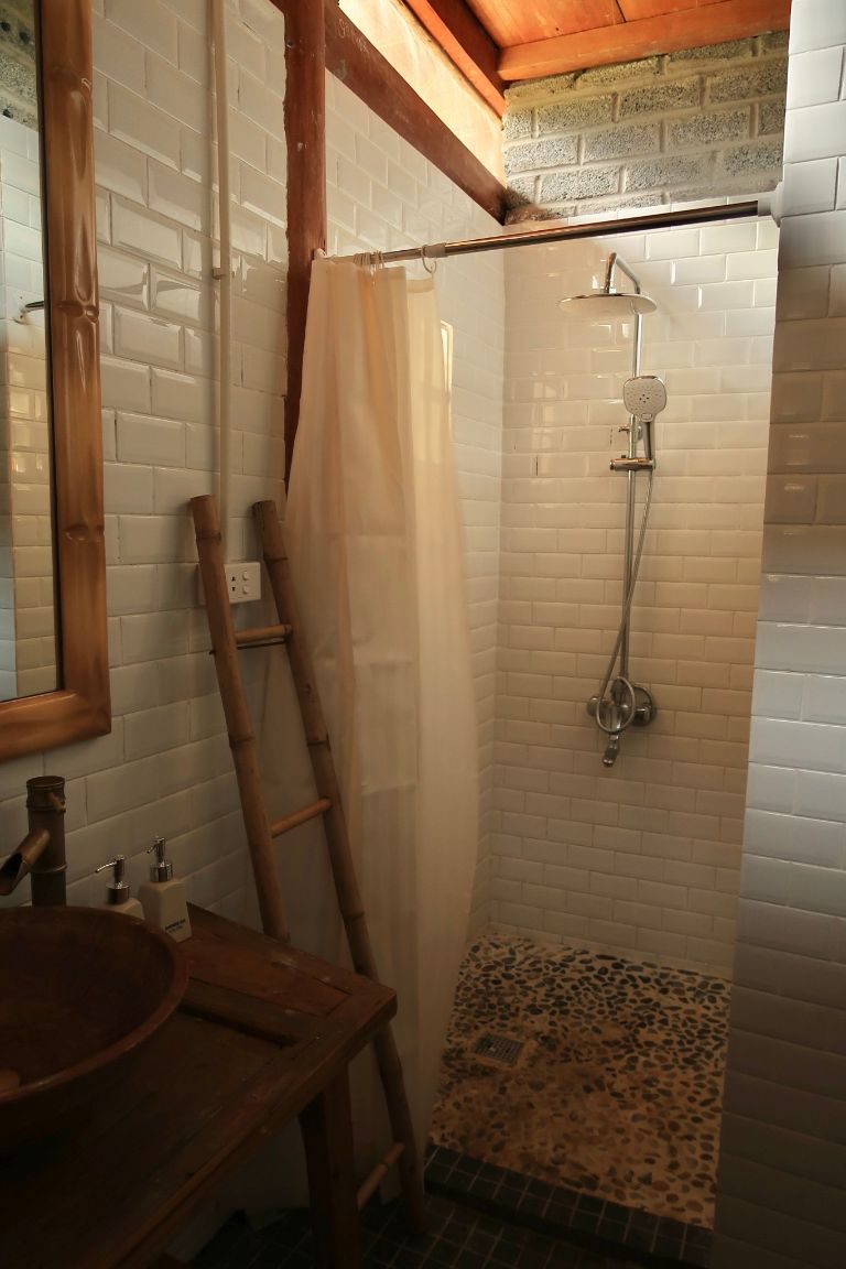 Phòng tắm chung luôn đảm bảo rộng rãi và sạch sẽ 