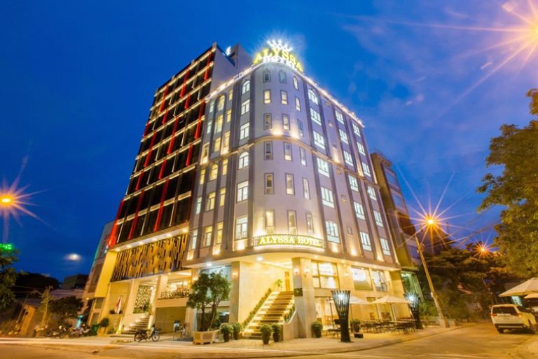 Alyssa Hotel là khách sạn 3 sao nằm trên tuyến đường nhộn nhịp tại Đà Nẵng rất được du khách ưa chuộng 