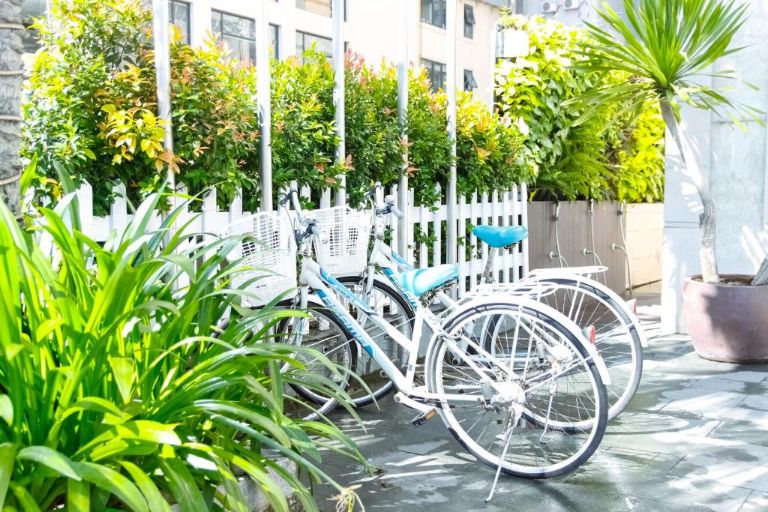 Khách sạn 4 sao đà nẵng Diamond Sea Hotel có dịch vụ cho mượn xe đạp hoàn toàn miễn phí không giới hạn thời gian với khách sử dụng dịch vụ lưu trú tại đây