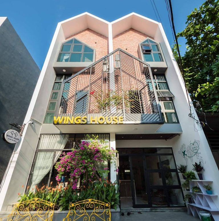 Wings House là khách sạn Đà Nẵng gần sân bay có giá cả phải chăng phù hợp với nhiều khách du lịch 