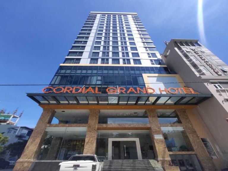 Cordial Grand Hotel tự tin sẽ mang đến cho khách hàng trải nghiệm dịch vụ lưu trú tốt nhất bởi cơ sở vật chất cao cấp, không gian sang trọng