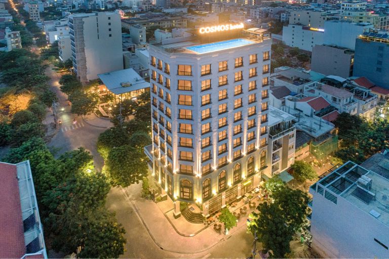 Nếu bạn đang tìm một khách sạn Đà Nẵng cao cấp ngay gần trung tâm thành phố và không cách xa bãi biển thì Cosmos Đà Nẵng là gợi ý sáng giá