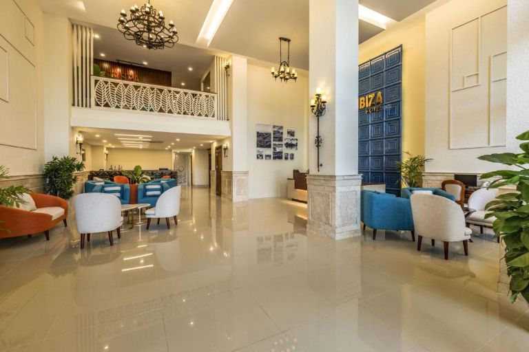 Ibiza Riverfront Hotel là khách sạn Đà Nẵng Bạch Đằng cao cấp có hệ thống phòng ngủ tới 65 căn được chia thành nhiều hạng 