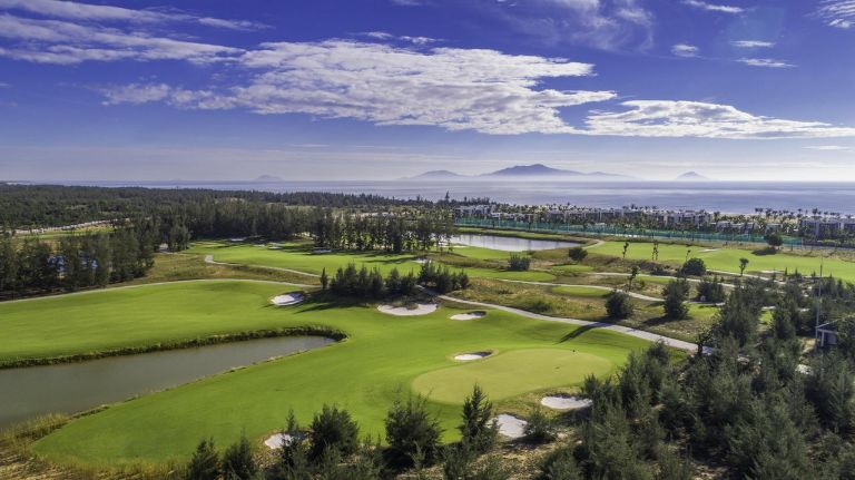 Sân Golf tại Vinperal Luxury là nơi tổ chức nhiều giải đấu Golf chuyên nghiệp.