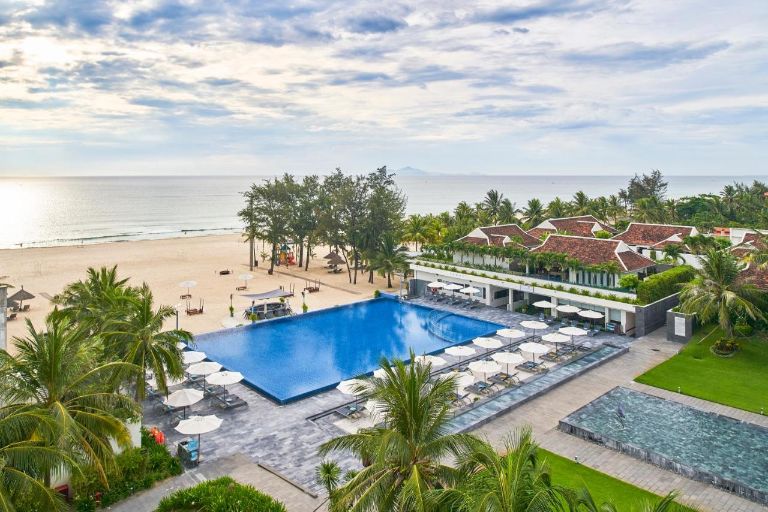 Tia Wellness là khách sạn Đà Nẵng có bãi biển riêng nhưng giá phòng khá phải chăng.