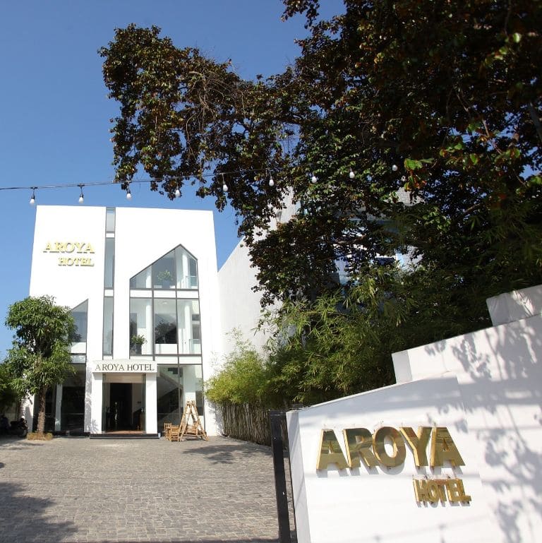 Aroya Hotel chính là một khách sạn gần chợ Hòa Khánh lý tưởng cho những cặp đôi 