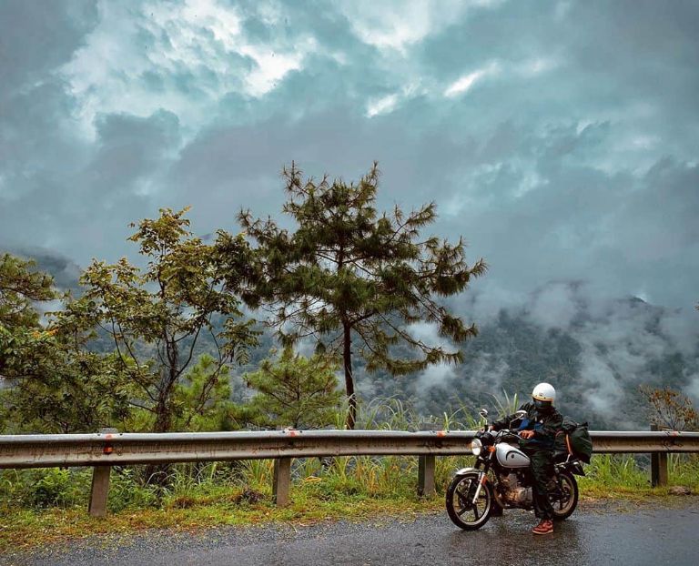 Phượt xe máy từ Hà Nội đến Hà Giang cũng là một trải nghiệm rất đáng thử với những ai đam mê mạo hiểm.