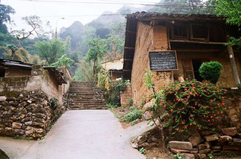 Một địa điểm lưu trú chất lượng và gần trung tâm trị trấn Đồng Văn sẽ giúp du khách dễ dàng khám phá phố cổ buổi tối hơn 