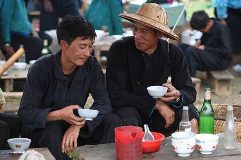 Người vùng cao Hà Giang uống rượu ngô quanh năm đã trở thành một nền văn hóa đặc trưng độc đáo nơi địa đầu Tổ Quốc 