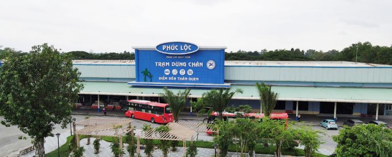 Phương Trang xây dựng hệ thống trạm dừng chân Phước Lộc tại các tuyến đường lớn để phục vụ hành khách.