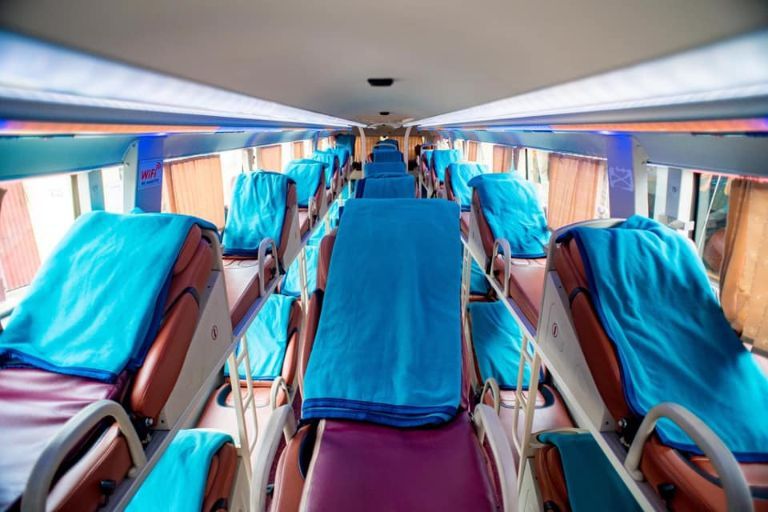 Mỗi ghế sẽ được chuẩn bị chăn đắp và gối ngủ phục vụ nhu cầu của hành khách trong suốt quãng đường đi từ Đà Nẵng - Hải Dương