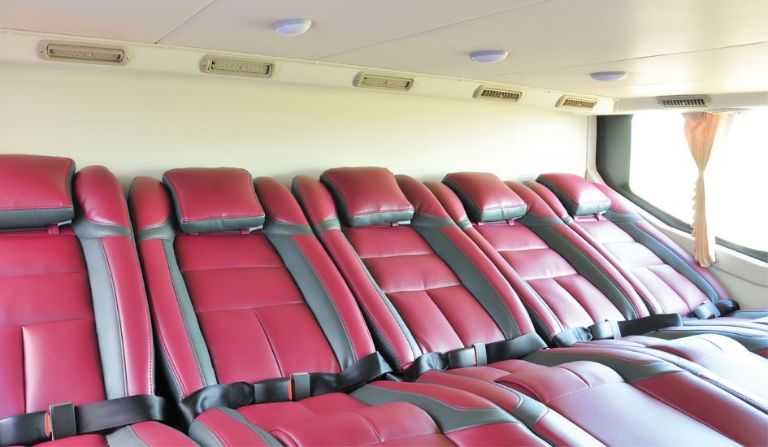 Hàng ghế cuối xe phù hợp với khách hàng đi cùng gia đình hoặc theo nhóm.