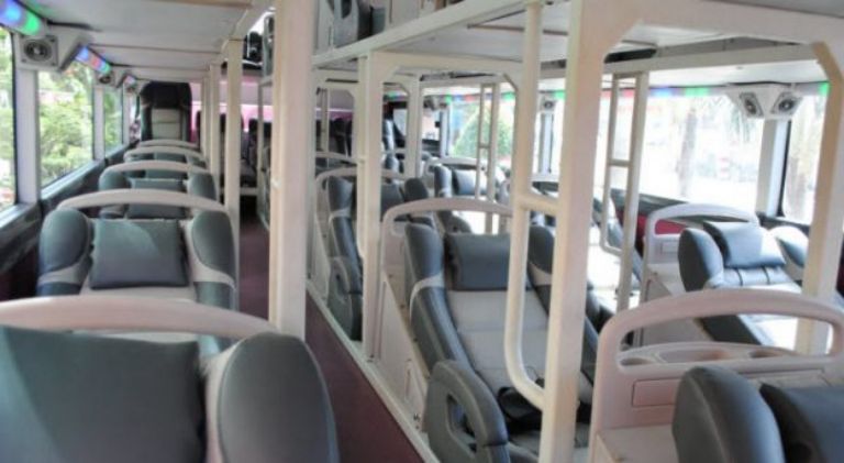 Nhà xe Huế Thương sử dụng dòng xe 40 giường nằm với thiết kế được hành khách đánh giá cao.