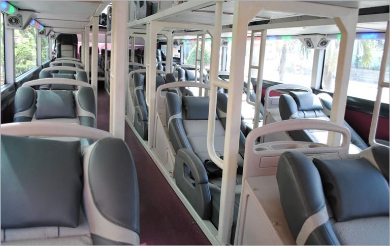 Hệ thống cơ sở vật chất trong xe khách Phương Trang được khách hàng dành nhiều lời khen. 