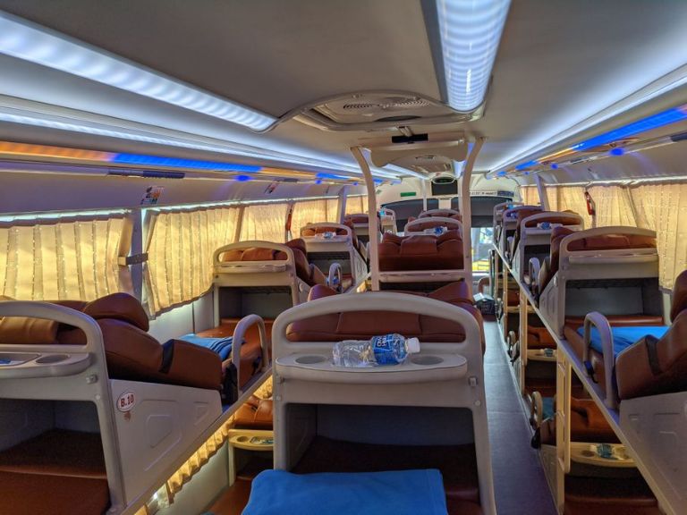 Xe khách Đà Nẵng Lạng Sơn Tân Thanh Nhàn sử dụng dòng xe giường nằm 42 giường đời mới.