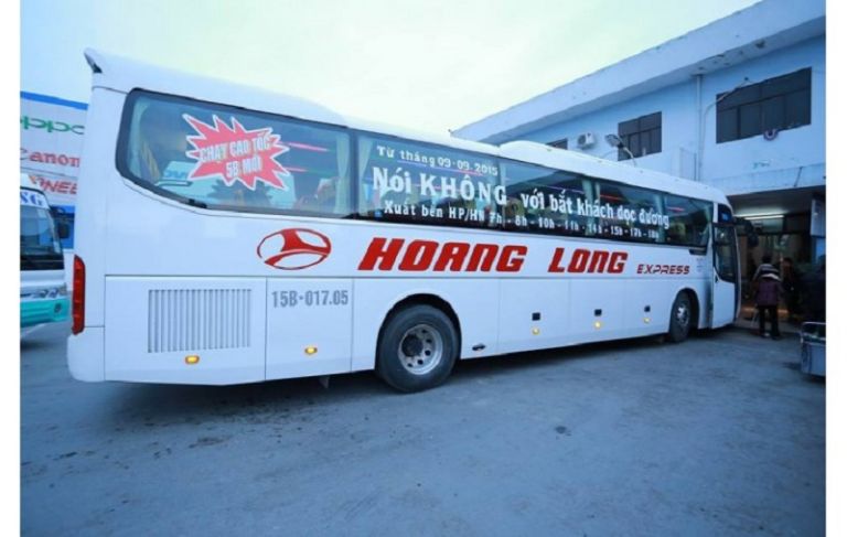 Tổng quan bên ngoài chiếc xe khách Đà Nẵng Sài Gòn mang tên Hoàng Long được khách hàng yêu thích