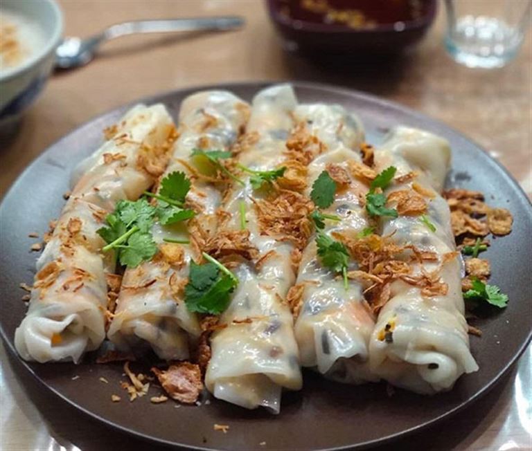 Bánh cuốn Đồng Văn Hà Giang là một trong những thức đặc sản không thể bỏ lỡ khi tới tỉnh Tây Bắc này.