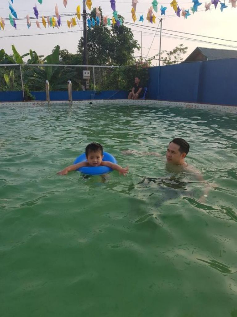 Bể bơi là điểm cộng lớn của homestay ở Bắc Quang Hà Giang Bản Mán đối với du khách.