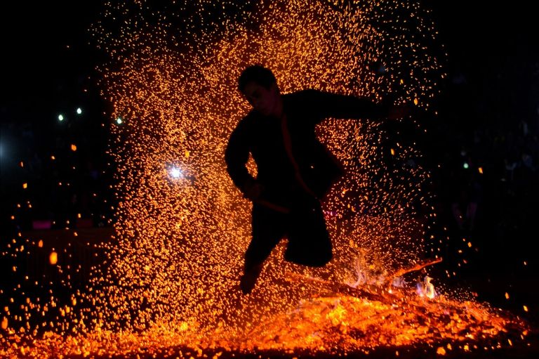 Lễ hội Nhảy lửa là một di sản văn hóa mang tính đại diện tộc người, được biết đến như một bản sắc riêng của cộng đồng người Pà Thẻn