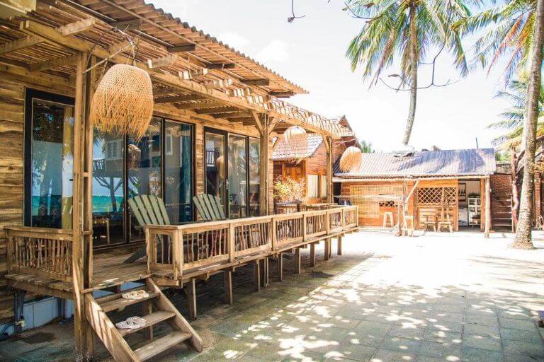 The Fish Homestay Phú Quốc điểm nghỉ dưỡng đánh giá mức chi phí hạt dẻ, thu hút nhiều khách du lịch